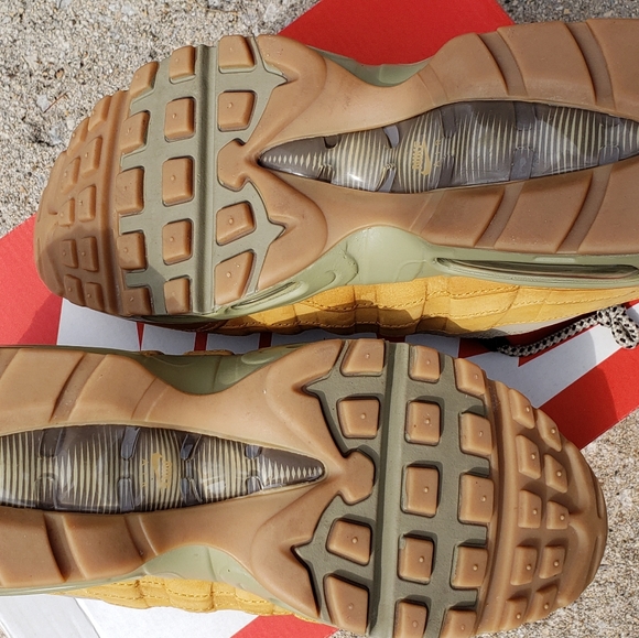 Nike Air Max 95 PRM - Picture 4 of 6